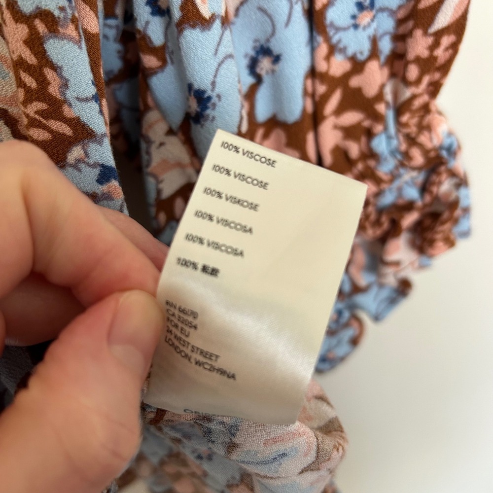 Free People Blouse Blue Brown M Floral Smocked Back Ruffle V-Neck Tie Boho Top - Picture 6 of 8
